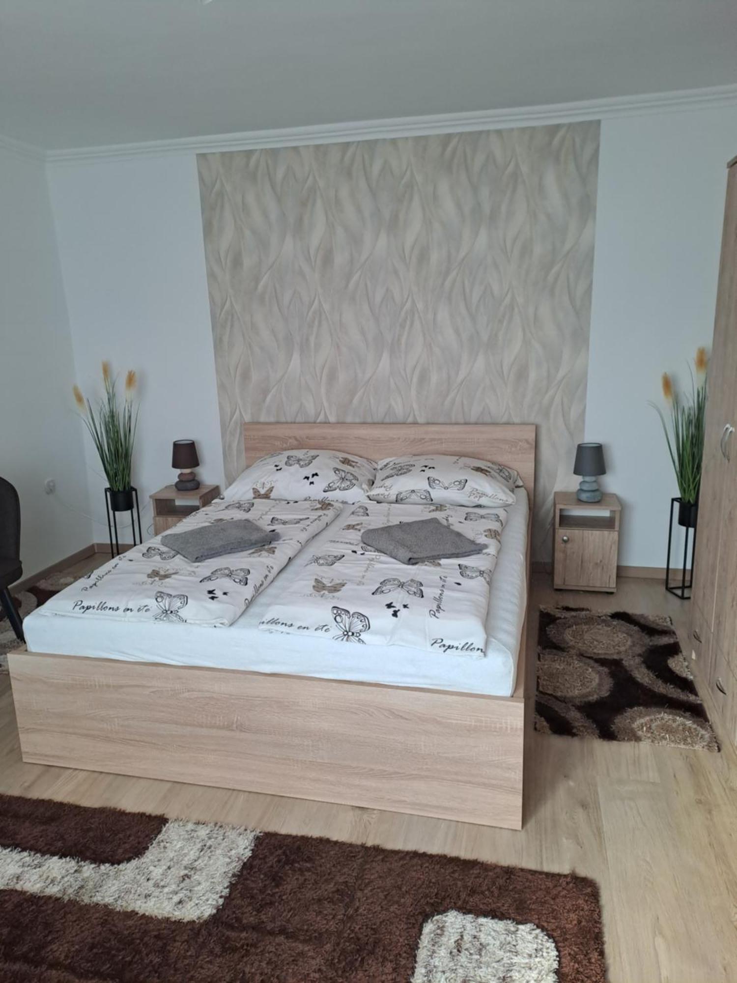 Katarina Apartman Hajdúszoboszló Exteriör bild