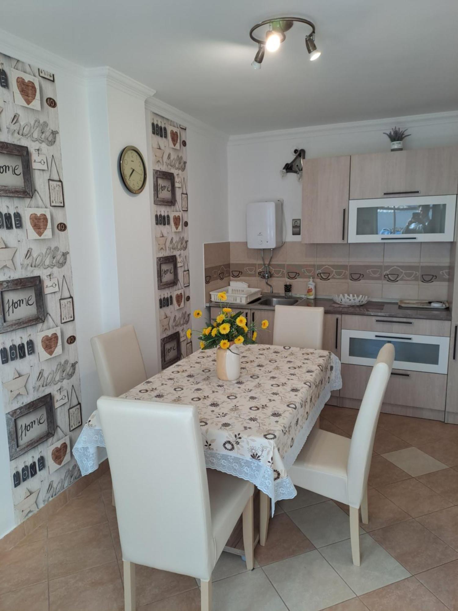 Katarina Apartman Hajdúszoboszló Exteriör bild