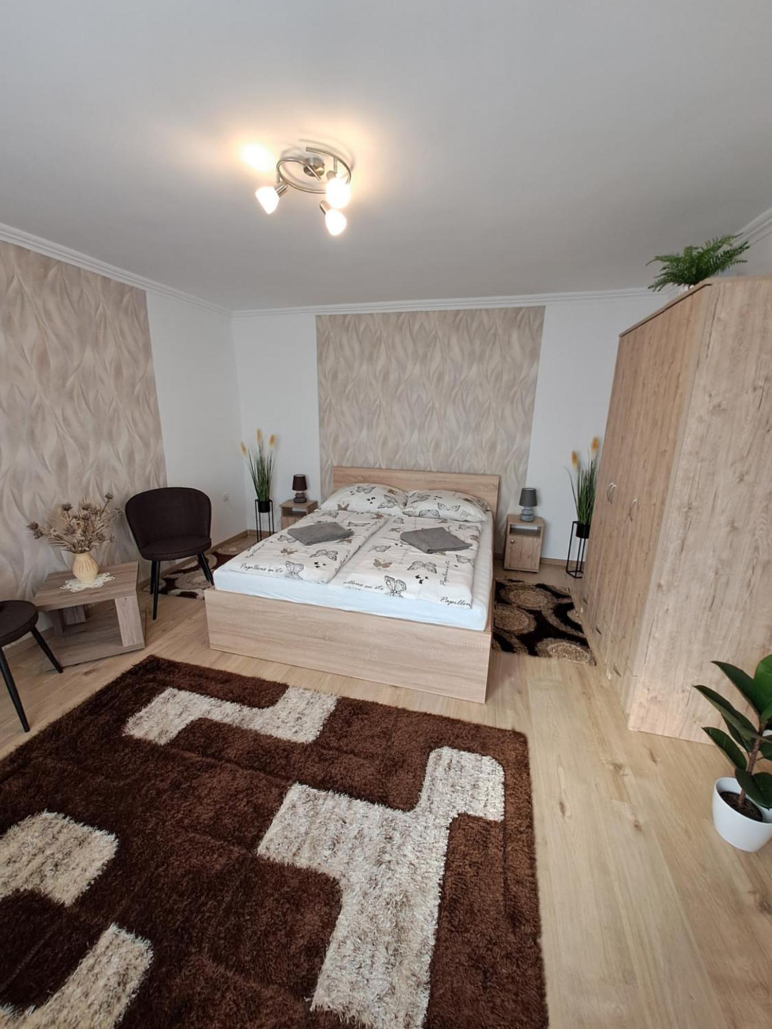 Katarina Apartman Hajdúszoboszló Exteriör bild